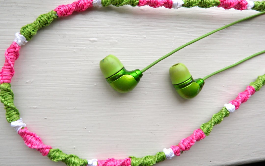 She’s Crafty: Colorful Headphones